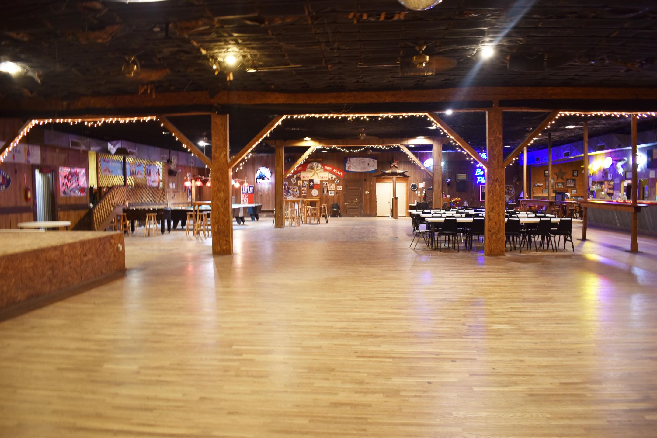 HIM_18_TX_DanceHall_321-ElMaton-ElMationNationalHall_04%20(edited).jpg